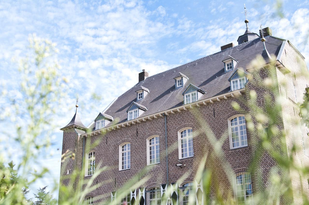 Kasteel Aldenghoor Bed and Breakfast Haelen Exteriör bild