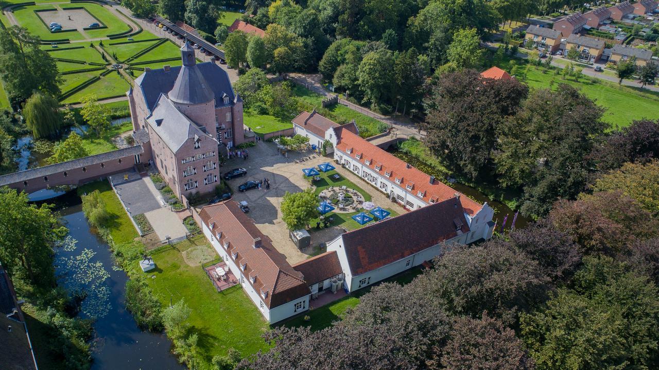Kasteel Aldenghoor Bed and Breakfast Haelen Exteriör bild